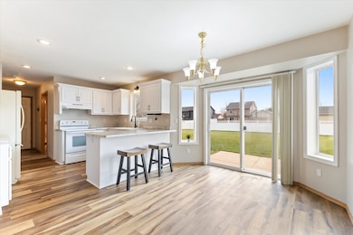 W5445 Colin St, Appleton, WI 54915 - photo 6