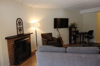 9 Barton Square unit 101, Salem, MA 01970 - photo 4