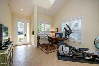 LIVING OR DINING ROOM