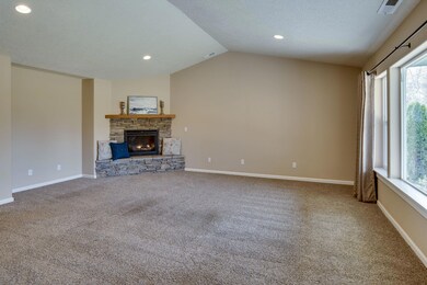 23-web-or-mls-2543 SW 24th St-23