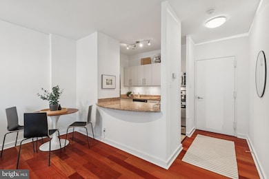 Parc Rittenhouse unit 1605, Philadelphia, PA 19103 - photo 2