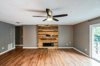 623 N Disston Ave, Tavares, FL 32778 - photo 5