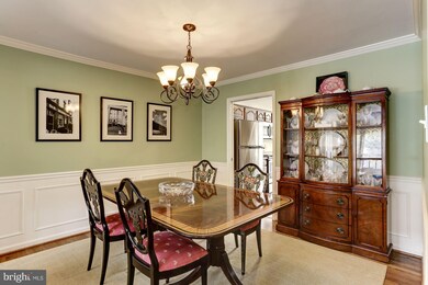 10752 Brewer House Rd, Rockville, MD 20852 - photo 7