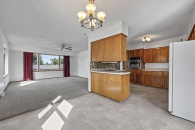 855 S 14th St, Marion, IA 52302 - photo 4