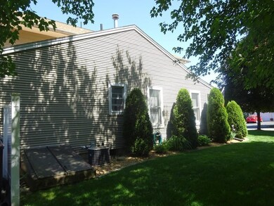 18 Pumpkin Ln unit A, Westfield, MA 01085 - photo 4