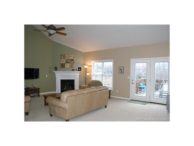 4113 Highland Oaks Dr, New Albany, IN 47150 - photo 4