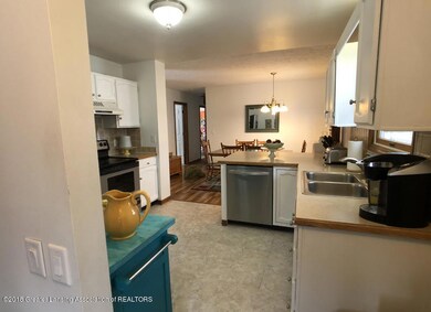 4642 Palmer St, Lansing, MI 48910 - photo 4