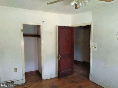 1043 Church St, Brooklyn, MD 21225 - photo 4