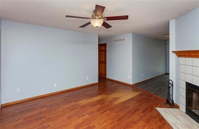 2113 SE 8th St, Des Moines, IA 50315 - photo 5
