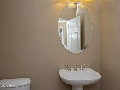 005_Powder Room