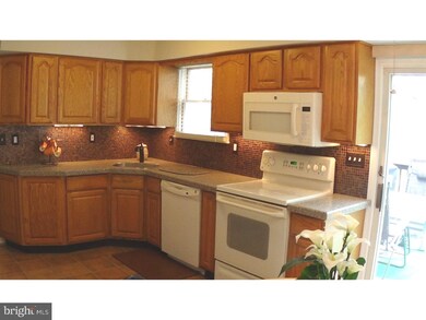 1982 Bishopwood Blvd W, Harleysville, PA 19438 - photo 5