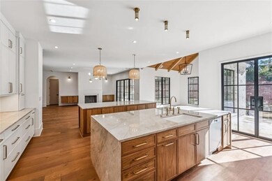 200 River Valley Ct, Sandy Springs, GA 30328 - photo 4