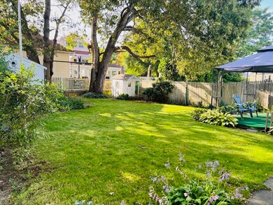 19 Sheridan St, South Dartmouth, MA 02748 - photo 6