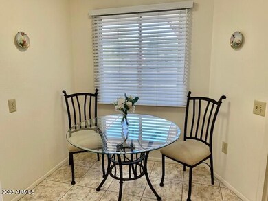 13833 N Thunderbird Blvd unit 17H, Sun City, AZ 85351 - photo 4