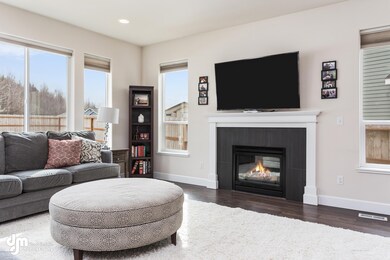 Living Room 6582-FULL