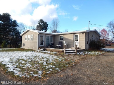 10321 E Lovejoy Rd, Perry, MI 48872 - photo 4