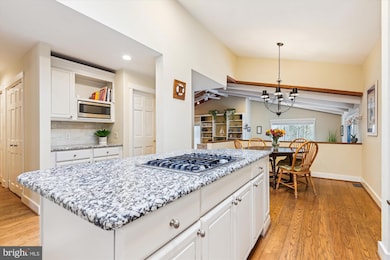 19 Brook Farm Ct, Cockeysville, MD 21030 - photo 7