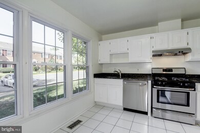 5410 Midship Ct, Burke, VA 22015 - photo 4