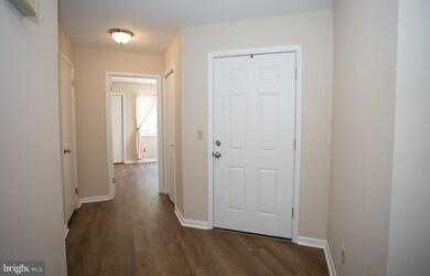 304 Michelle Ct unit 12, Newark, DE 19711 - photo 2