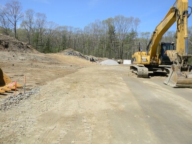 3 Veterans Ln, Stoneham, MA 02180 - photo 4