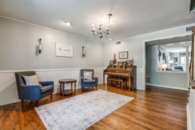 805 S Rusk St, Gainesville, TX 76240 - photo 4