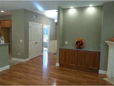 7 Michelle Ln, Holyoke, MA 01040 - photo 5