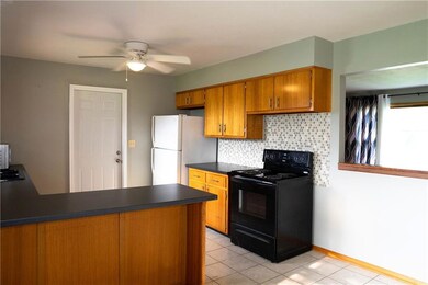 427 Wayside Dr, Plainfield, IN 46168 - photo 2