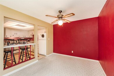 2114 W 1st St unit 7, Cedar Falls, IA 50613 - photo 3
