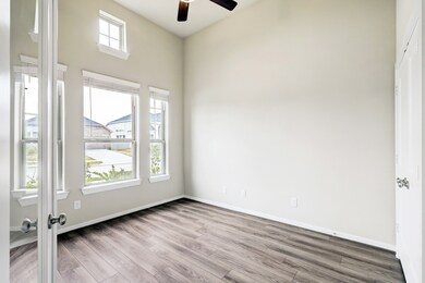 10251 Bayou Oaks Dr, Shenandoah, TX 77385 - photo 7