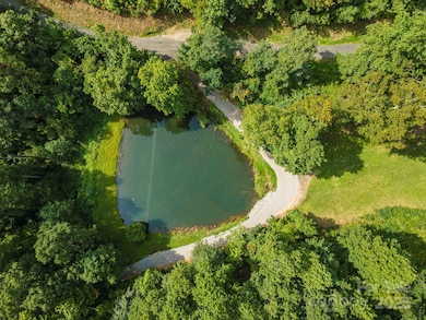 99999 Gateway Pkwy unit 761, Old Fort, NC 28762 - photo 4