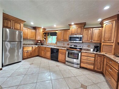 15 Pineview Estates, West Newton, PA 15089 - photo 6