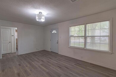 2015 N Crockett St, Sherman, TX 75092 - photo 5