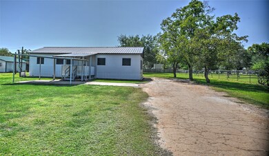 3402 Keis Rd, Pearland, TX 77584 - photo 2