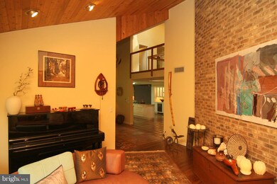 8919 Tuckerman Ln, Potomac, MD 20854 - photo 6