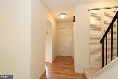 17813 Lochness Cir, Olney, MD 20832 - photo 6