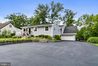 221 Cabbel Dr, Manassas Park, VA 20111 - photo 3