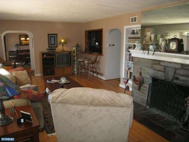 801 S Newton Lake Dr, Collingswood, NJ 08108 - photo 7