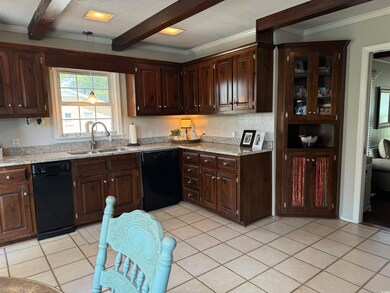 1004 S Beech Ave, Andrews, SC 29510 - photo 4