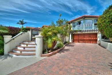 Looking towards the front of the home with meticul