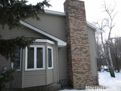 10582 Drake St NW, Coon Rapids, MN 55433 - photo 2