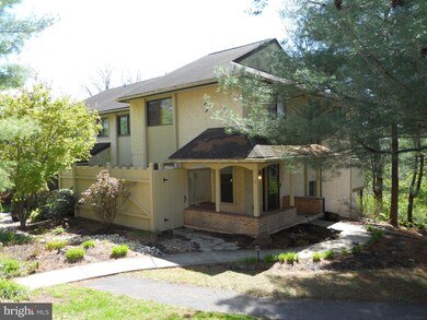 17 Pine Woods Ct unit 17, Reading, PA 19607 - photo 4