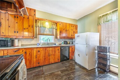 174 Bucklin St, Pawtucket, RI 02861 - photo 4