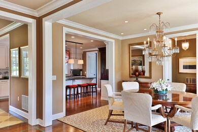 Beautiful Custom home in Sea-print-012-3