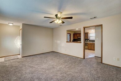 235 Deer Dr, Cache, OK 73527 - photo 4