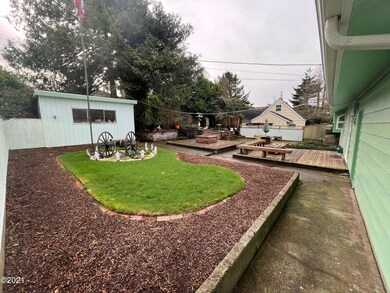 Back Yard Pan