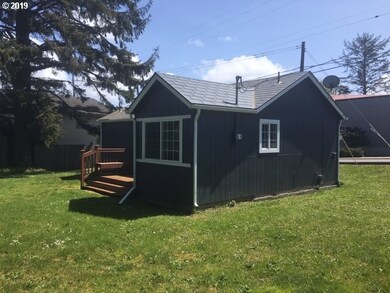 1213 SW 12th St, Lincoln City, OR 97367 - photo 6