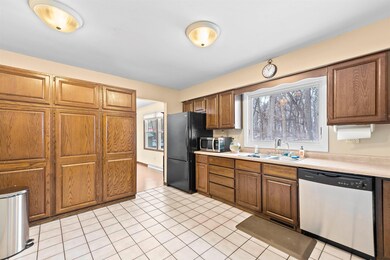 4927 Capitol View Rd, Middleton, WI 53562 - photo 6