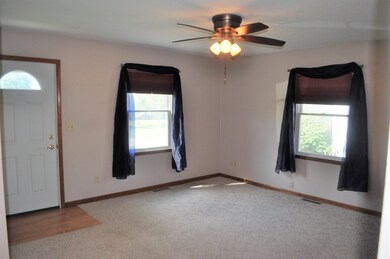 317 Golden Dr N, Topeka, IN 46571 - photo 4