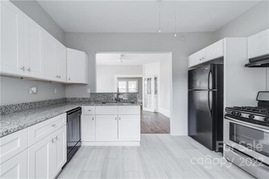 357 Brevard St, Statesville, NC 28677 - photo 4