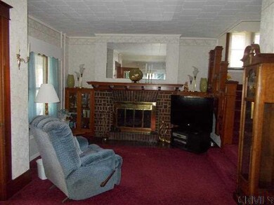 8 Warren Ave, Troy, NY 12180 - photo 4